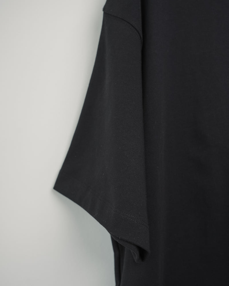 T-shirt noir et dorée MOB